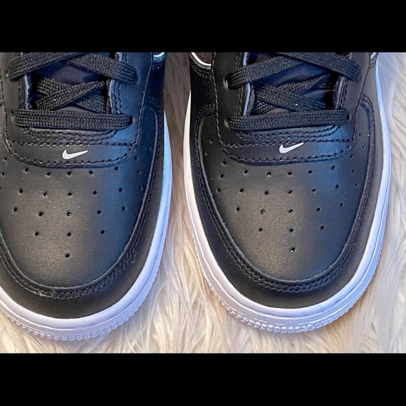 New Nike Air Force 1 LV8 GS - Black / Iridescent - Size 6Y - AF1 - Picture 5 of 9